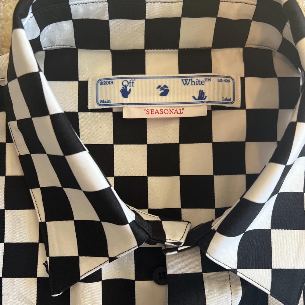 OFF-White LIMITED edition. Brand new with tags - Picture 2 of 6